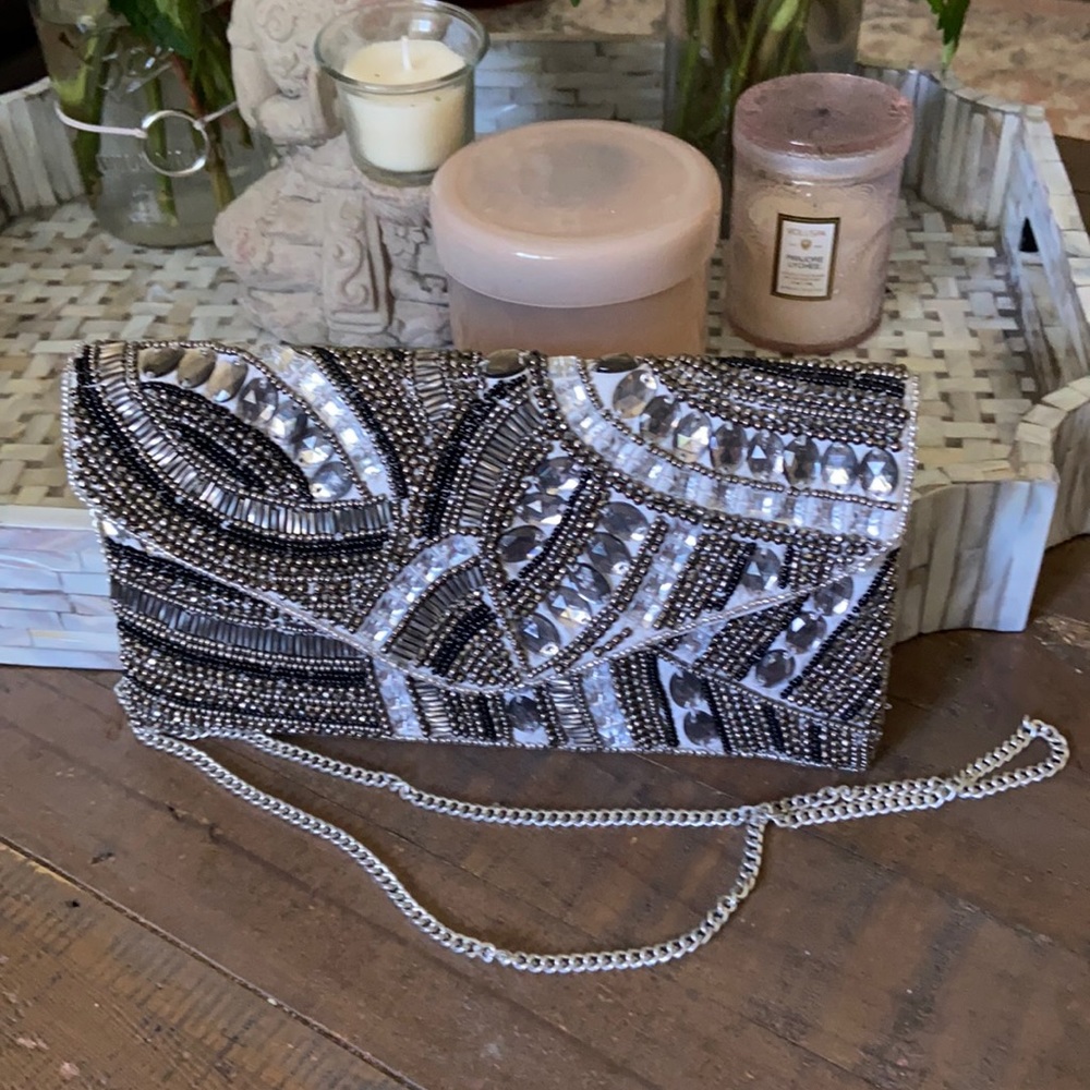 Embellished clutch